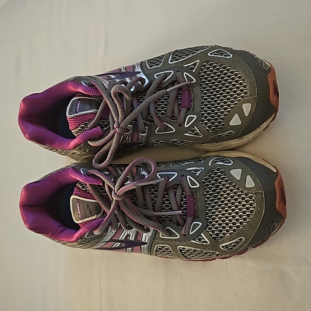 Brooks  Ariel Running Shoes
